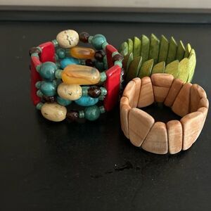 Lot 3 Expandble Bracelets Wood and Beads
